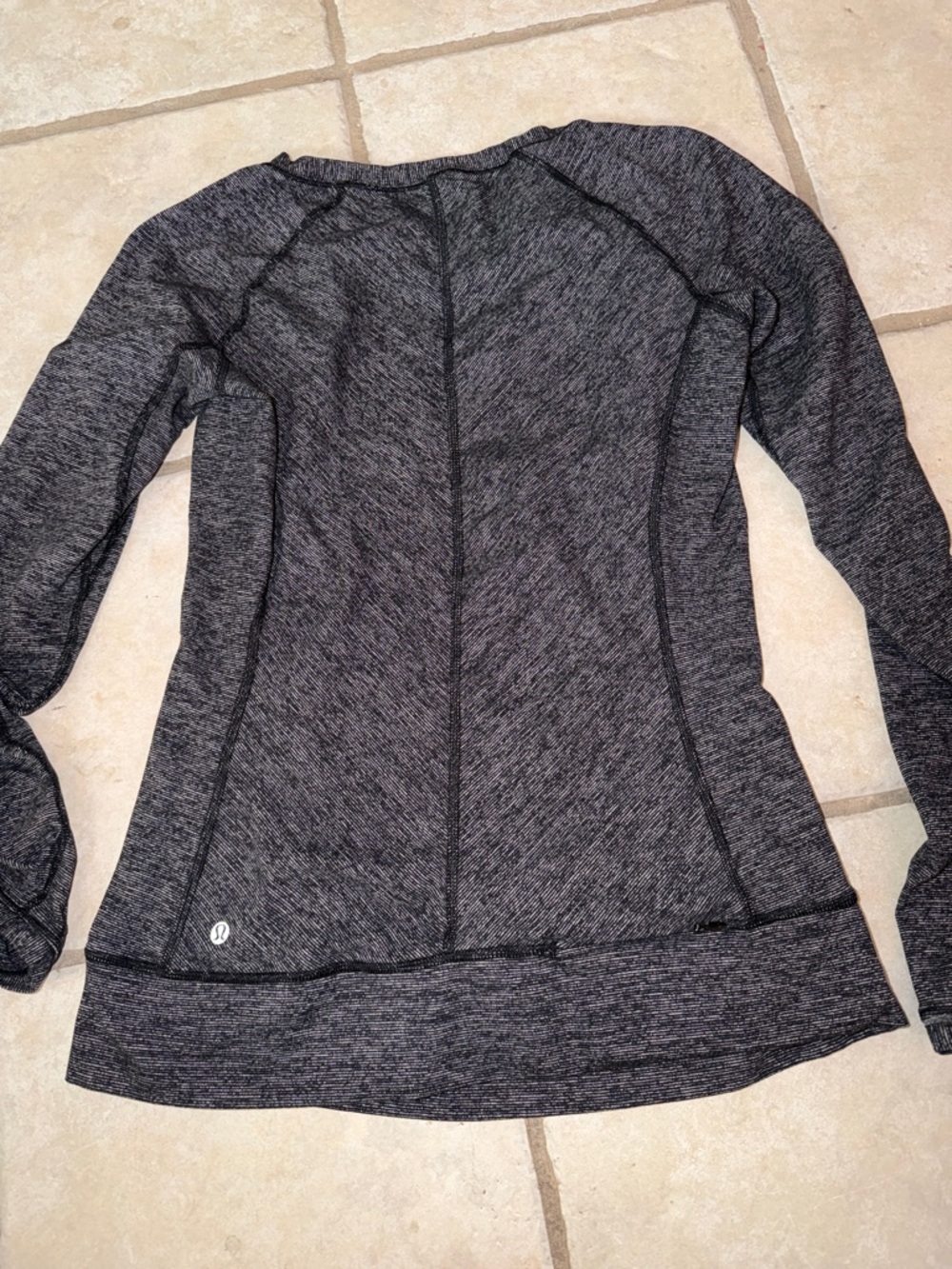 lululemon athletica Women's Long Sleeve Heathered Charcoal Performance Top